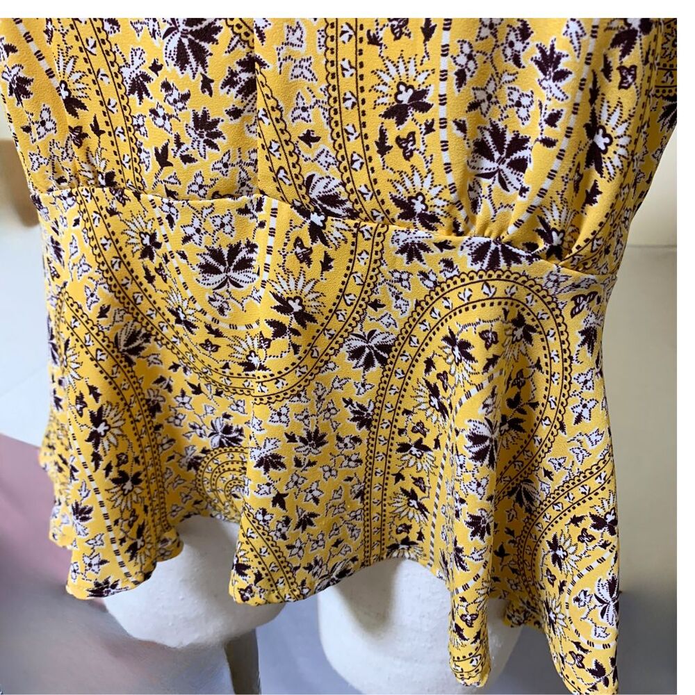 Ann Taylor Yellow Paisley Floral Peplum Top SP V-Neck Short Sleeve - Picture 5 of 8